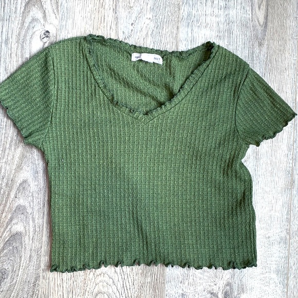 Melrose and Market Tops - Green top!